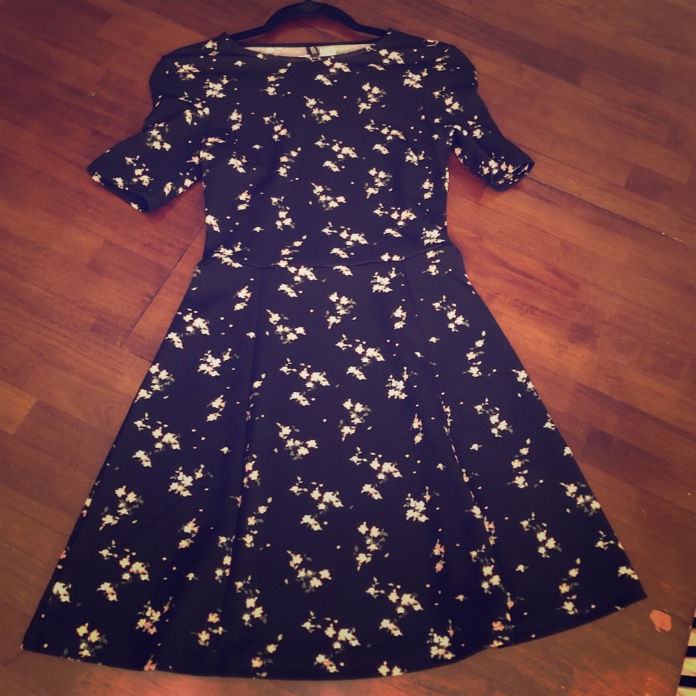 H&M skater dress, pink & white floral pattern. NWT